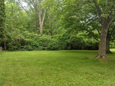 210 S Coventry Dr, Anderson, IN 46012 - photo 6