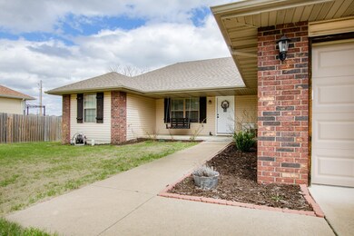 1462 Tomahawk Ave-24