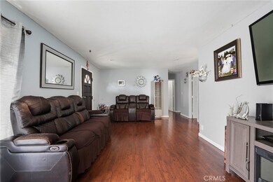 409 W Cedar St, Compton, CA 90220 - photo 4