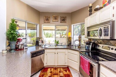 418_N._Cobblestone_St.AZ-7