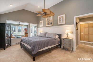 6130 King's Way - Primary Suite