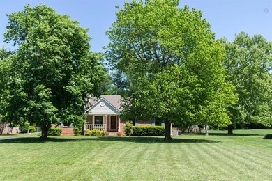 Sits well off the road for privacy and quiet.