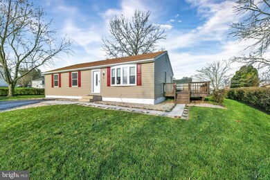 6 Van Yerrell Ct, Gwynn Oak, MD 21207 - photo 2