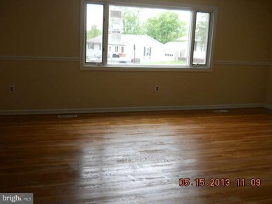 3332 Dominion S, Laurel, MD 20724 - photo 2