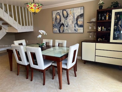 9894 Fairway Cove Ln, Plantation, FL 33324 - photo 6