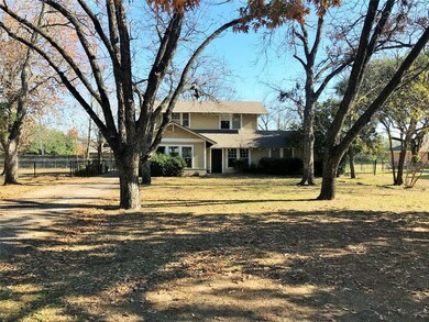 802 S Paris St, Ennis, TX 75119 - photo 3