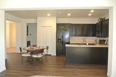 Gordon Estates Decor 033