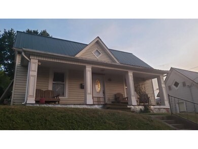 622 E Maple St, Johnson City, TN 37601 - photo 2