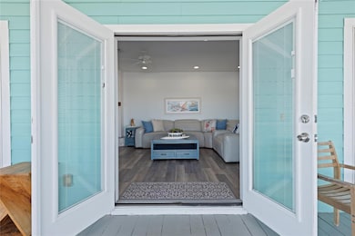 1640 Windsong Way, Tiki Island, TX 77554 - photo 5