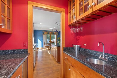 918 N Cross St, Wheaton, IL 60187 - photo 6