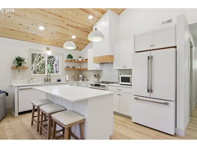 26824 E Henry Creek Rd, Rhododendron, OR 97049 - photo 7