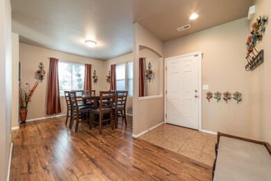 759 NW Green Forest Cir, Redmond, OR 97756 - photo 5