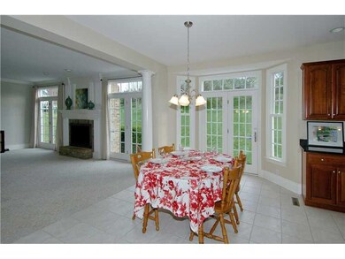 Kitchen. BREAKFAST AREA OPENS TO THE FAMILY ROOM A