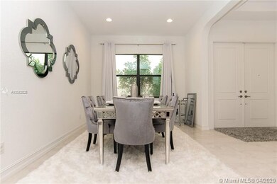 Entrance / Dining Area
