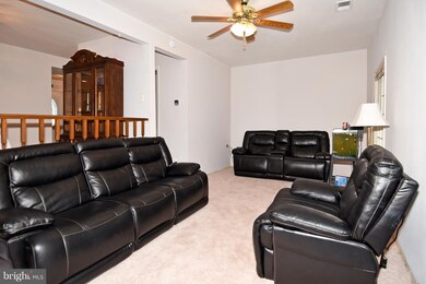 9019 Bonham Cir, Manassas, VA 20110 - photo 5