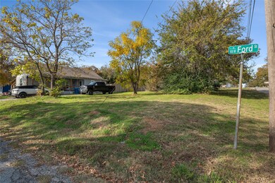 901 W Ford St, Denison, TX 75020 - photo 2