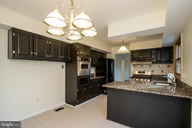 13155 Madonna Ln, Fairfax, VA 22033 - photo 4