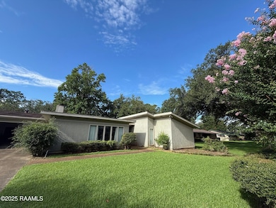 828 Tensas Dr, Opelousas, LA 70570 - photo 2