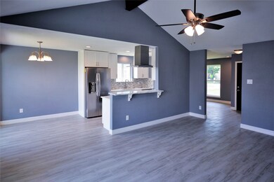 5714 Hoover St, Houston, TX 77092 - photo 4