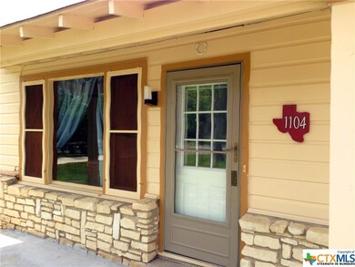 1104 Marlton St, San Marcos, TX 78666 - photo 2