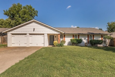 3112 S Rankin St, Edmond, OK 73013 - photo 2