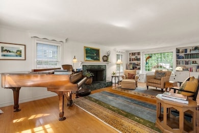 11 Nantucket Rd unit 11, Wellesley Hills, MA 02481 - photo 4