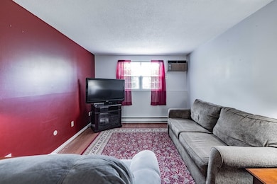 1241 Elm St unit 2B, West Springfield, MA 01089 - photo 4