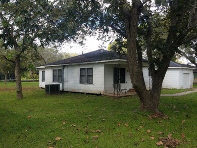 214 4th St, Brazoria, TX 77422 - photo 2