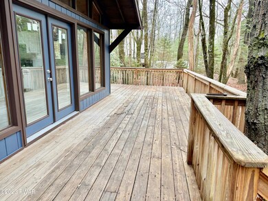 110 Shell Bark Dr, Milford, PA 18337 - photo 4