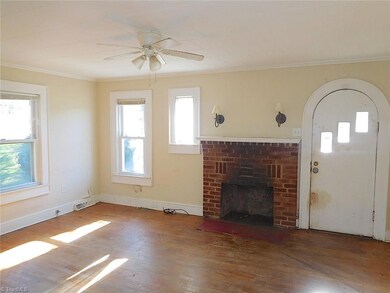 205 E Dorsett Ave, Asheboro, NC 27203 - photo 7