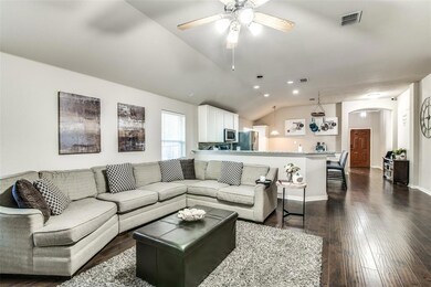 2124 Highland River Dr, Wylie, TX 75098 - photo 6