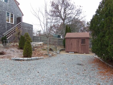 68 Pilgrim Rd, Edgartown, MA 02539 - photo 4