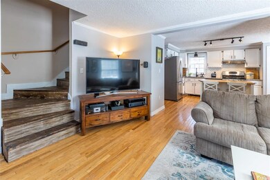 141 Dawn Dr unit B, White River Junction, VT 05001 - photo 5