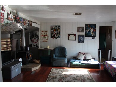 654 N Johnson St, Prairie City, OR 97869 - photo 5