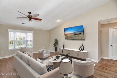 04-Living _ Dining Room.