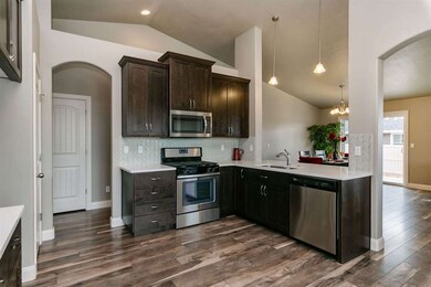 1377 W Sagwon Dr, Kuna, ID 83634 - photo 6