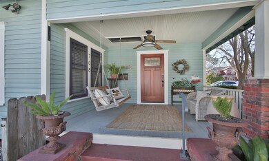 708 Ralfallen St, Houston, TX 77008 - photo 4