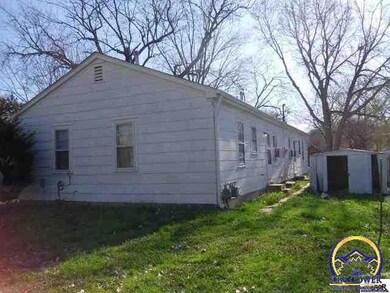 2406 SW Buchanan St, Topeka, KS 66611 - photo 3