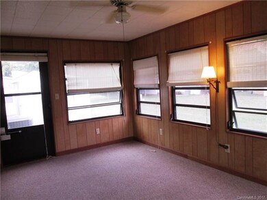 302 Meadowbrook Ct unit 17, Hendersonville, NC 28792 - photo 6