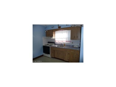 Very nice updated kitchen with newer appliances..