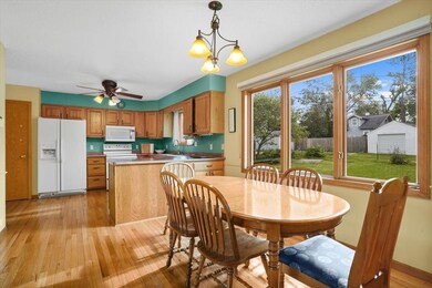 2027 Forest Dr SE, Cedar Rapids, IA 52403 - photo 7