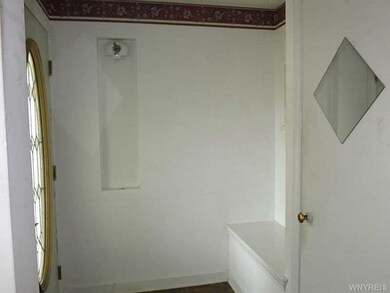 Foyer.
