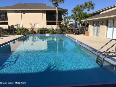 Pool & Clubhouse