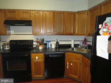 8869 Rusland Ct unit 1, Fort Washington, MD 20744 - photo 3