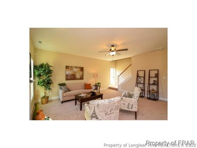 817 Falling Creek Ln, Fayetteville, NC 28304 - photo 2