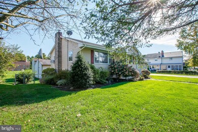 1002 E Maple St, Palmyra, PA 17078 - photo 2