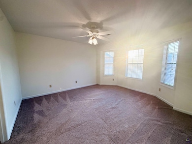 102 Williamsburg Ave, Warner Robins, GA 31088 - photo 2