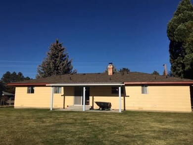 1239 Summers Ln, Klamath Falls, OR 97603 - photo 3