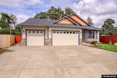 2405 NE Summit Dr, Albany, OR 97321 - photo 3