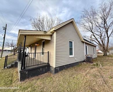 415 Wilson St, Goldsboro, NC 27530 - photo 3